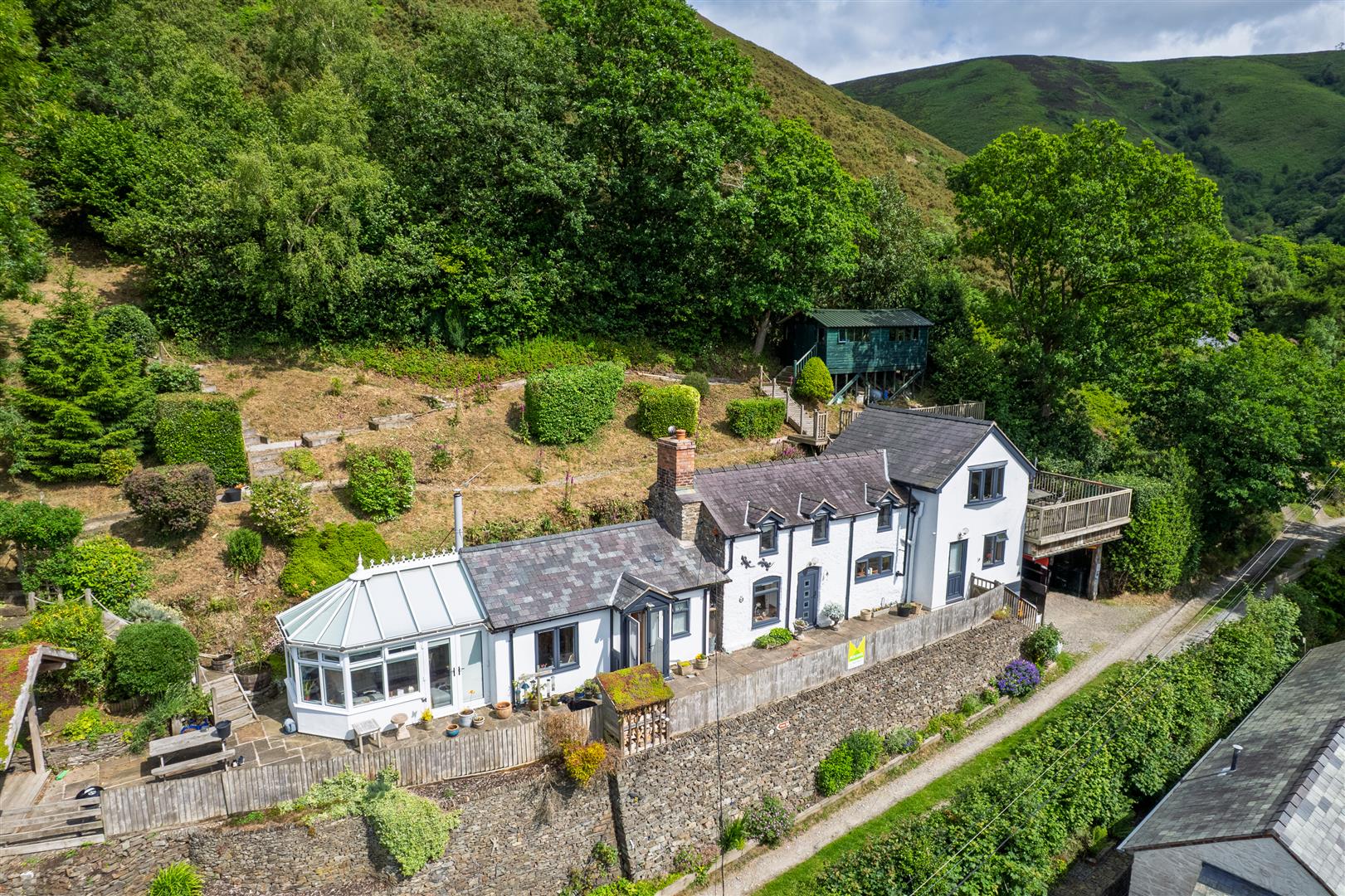 10 Perkins Beach Dingle, Shrewsbury, SY5 0PE For Sale 10 Perkins Beach Dingle, Shrewsbury, SY5 0PE For Sale